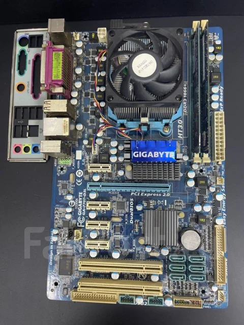Socket AM3+ ����