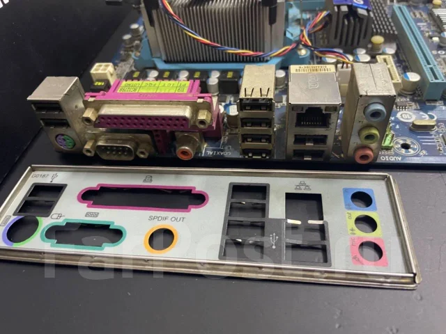 Socket AM3+ ����