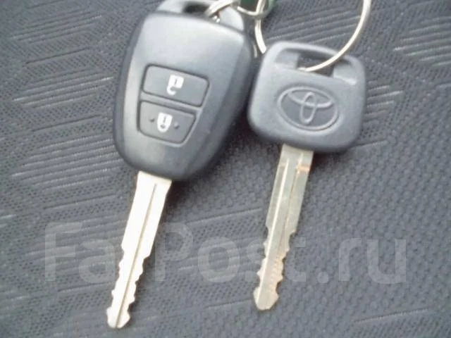 Toyota Ractis. �������, ��������, 1.3 (99��.�.), ������, 60����. ��, �/�. ��� ����� �� ������������ ����