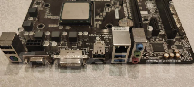Socket FM2+ ����