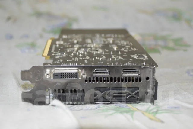 Radeon RX 560 ����