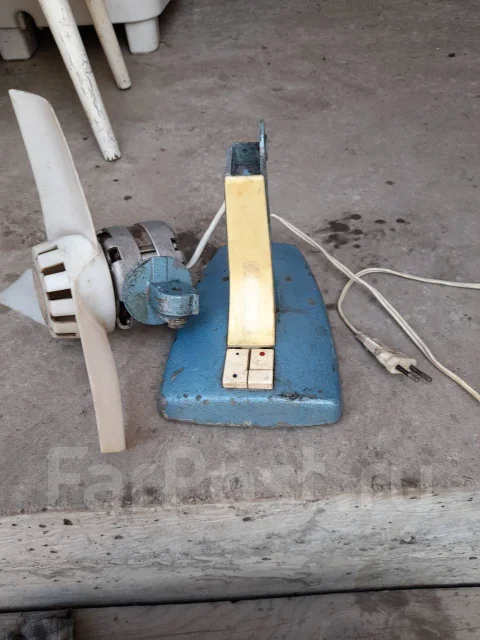 Вентилятор ссср сломано крепление верха, б/у, в наличии. Цена: 1 000₽ в ...