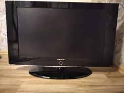 Samsung LE32S81B. LED ����