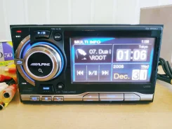 Alpine IXA-W404J ����