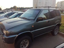 Nissan Terrano II ����