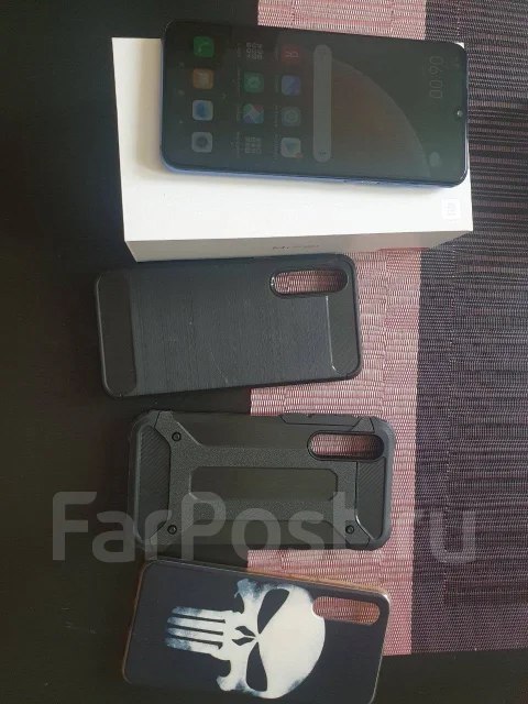 Xiaomi Mi9 SE. �/�, �����, 4G LTE, Dual-SIM, NFC ����