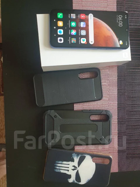 Xiaomi Mi9 SE. �/�, �����, 4G LTE, Dual-SIM, NFC ����