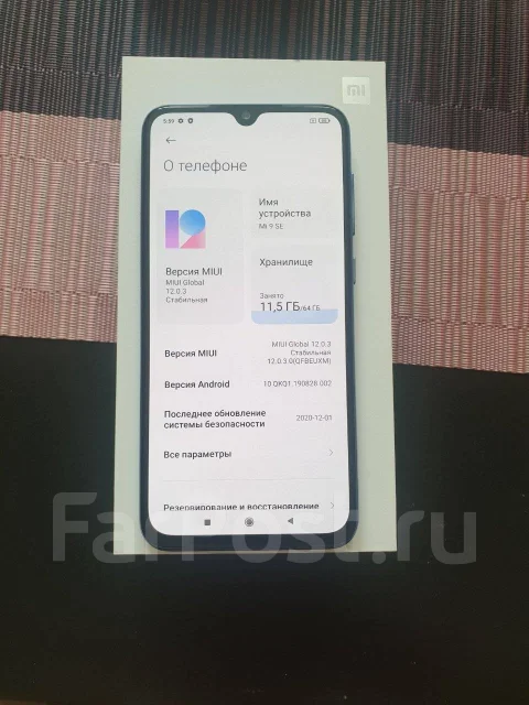 Xiaomi Mi9 SE. �/�, �����, 4G LTE, Dual-SIM, NFC ����