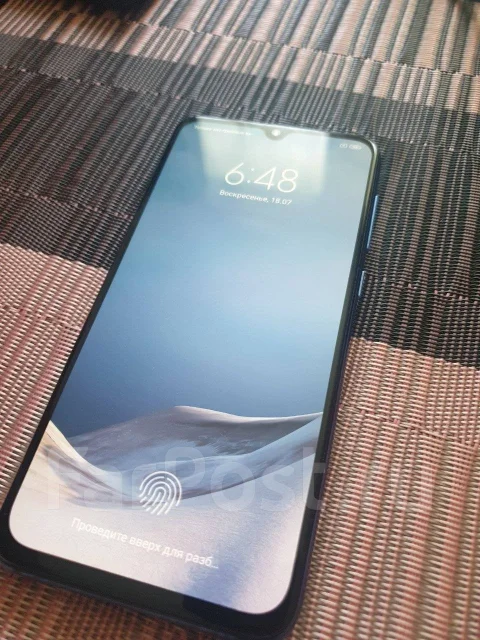 Xiaomi Mi9 SE. �/�, �����, 4G LTE, Dual-SIM, NFC ����