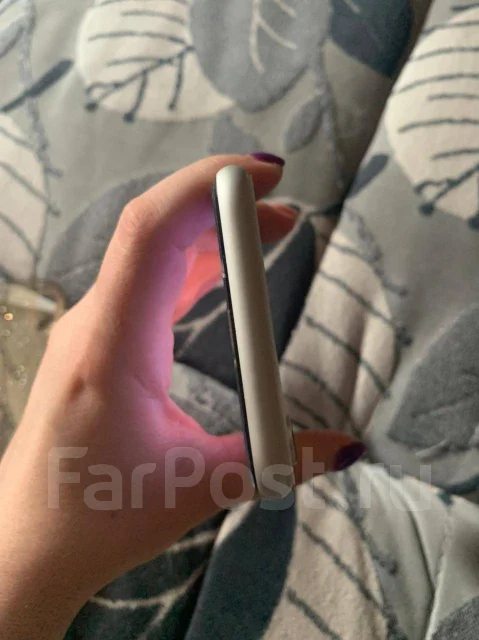 Apple iPhone Xr. �/�, �����, 4G LTE, NFC ����