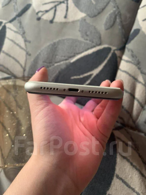 Apple iPhone Xr. �/�, �����, 4G LTE, NFC ����