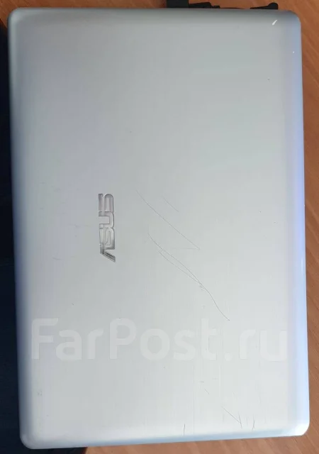 Asus Eee PC 1215P. 12.1", ��� 2048 ��, ���� 250���, WiFi: 1, Bluetooth: 1 ����