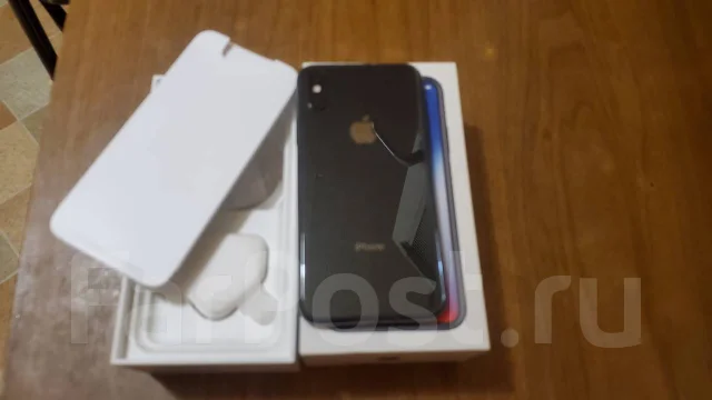 Apple iPhone X. �/�, ������, 3G, 4G LTE, 5G, NFC ����