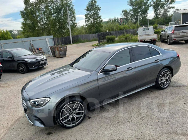 Mercedes-Benz S-Class. � ��������� ����