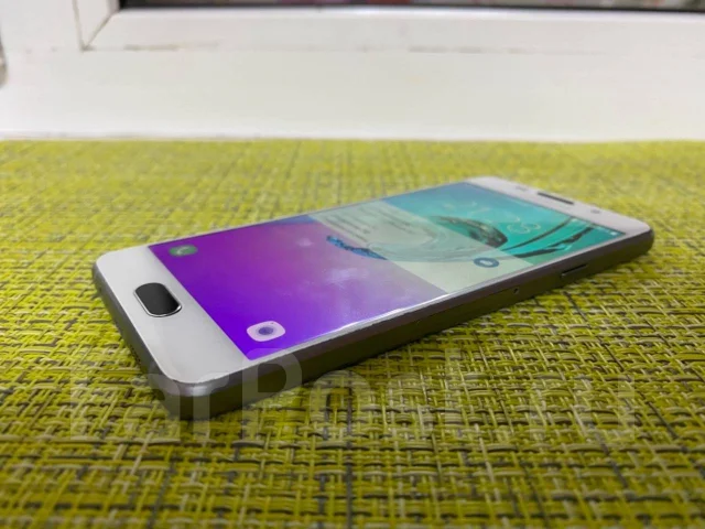 Samsung Galaxy A3 2016. �/� ����