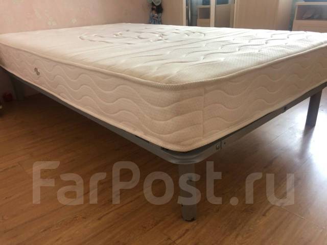 Матрас 1200/2000, б/у, в наличии. Цена: 8 000₽ во Владивостоке