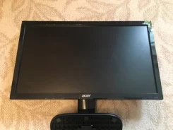 Acer. 20" ����