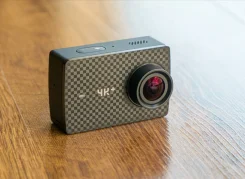 Yi 4K+ Action Camera ����