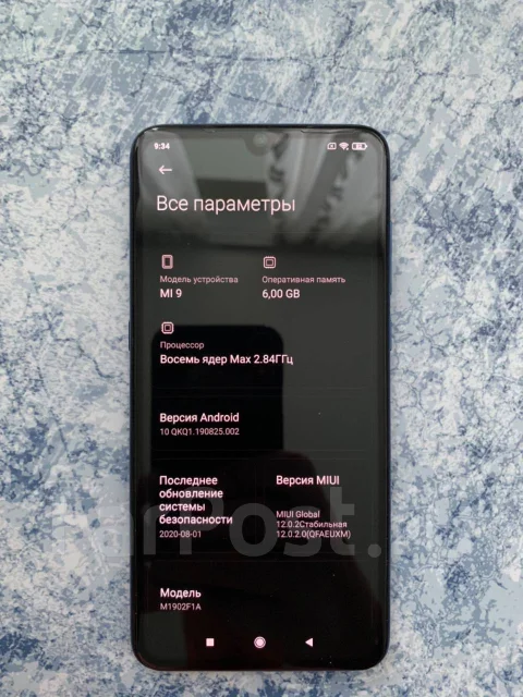 Xiaomi Mi9. �/�, �����, 4G LTE, Dual-SIM, NFC ����