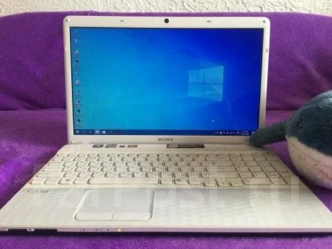 Sony VAIO PCG-71C12V. ��� 4 ��, ���� 300���, WiFi: 1, Bluetooth: 1 ����