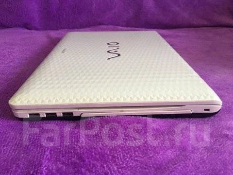 Sony VAIO PCG-71C12V. ��� 4 ��, ���� 300���, WiFi: 1, Bluetooth: 1 ����