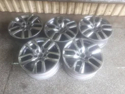 Lexus. x18", 5x114.3 ����