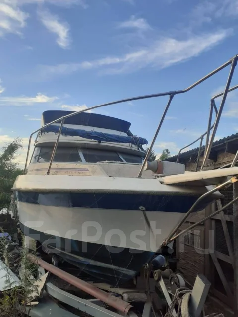 Bayliner. 1989 ���, ����� 7,8��., ��������� ������������, 280��.�., ������ ����