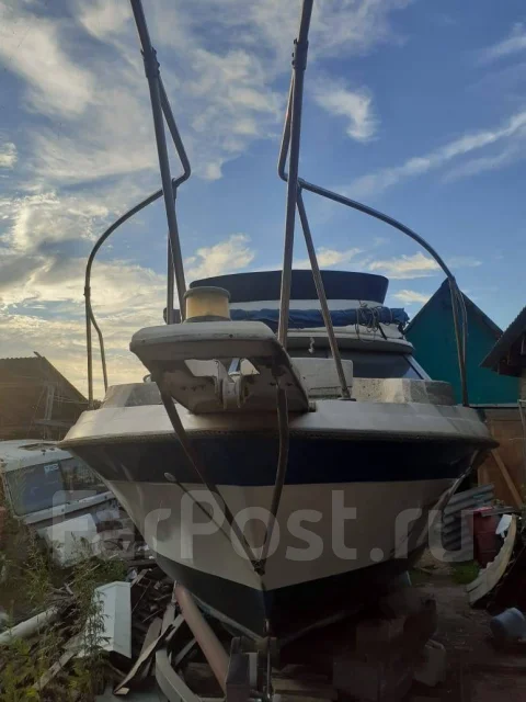 Bayliner. 1989 ���, ����� 7,8��., ��������� ������������, 280��.�., ������ ����