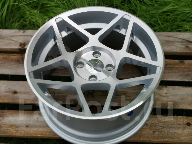 3SDM. 8.0x16", 4x100, ET20, �� 73,1���. ��� ����� �� ������ ����