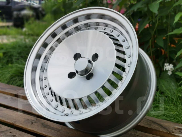 Schmidt. 7.0x16", 4x100, ET35, �� 73,1���. ��� ����� �� ������ ����