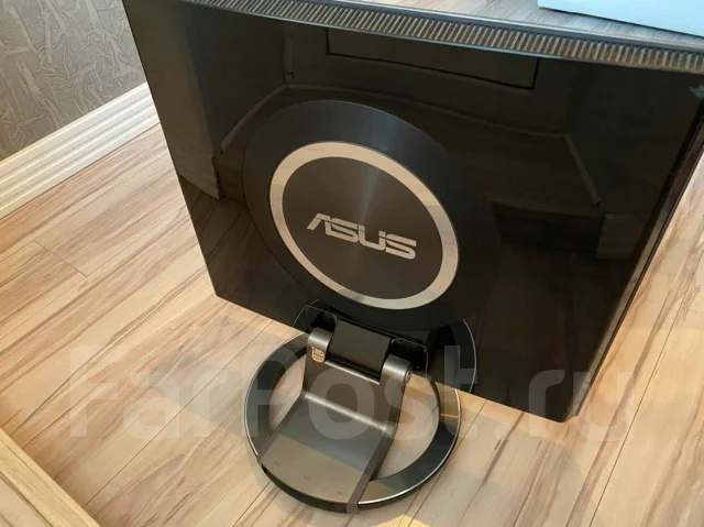 Asus. 20" ����