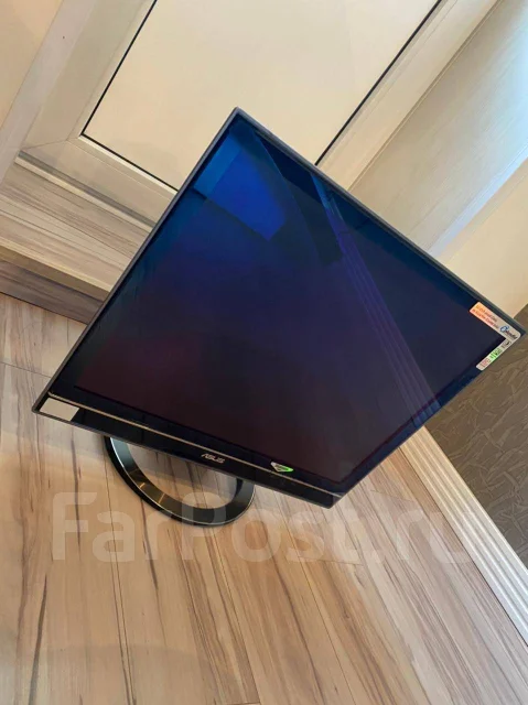 Asus. 20" ����
