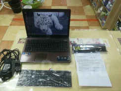 Asus K53S. 15.6", 2,5����, ��� 6 ��, ���� 1 000���, WiFi: 1, ����������� �� 2��. ����