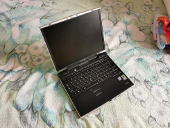 Toshiba Tecra. 15", 2����, ��� 256 �� � ������, ���� 40���, WiFi: 1 ����