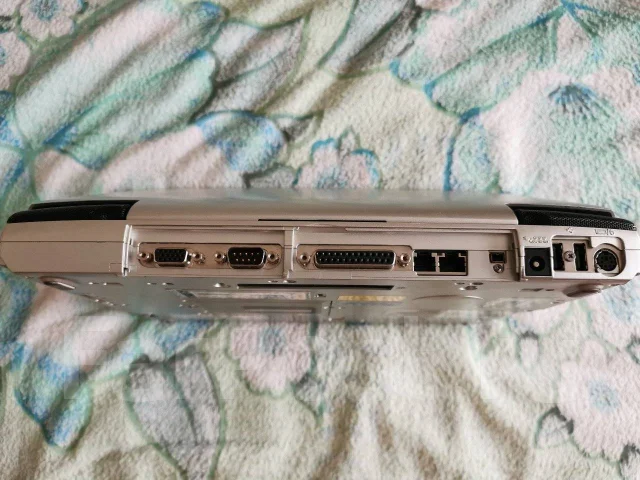 Toshiba Tecra. 15", 2����, ��� 256 �� � ������, ���� 40���, WiFi: 1 ����
