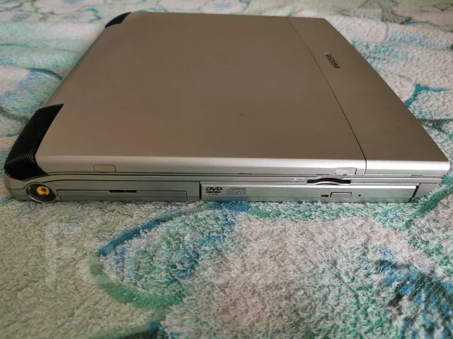 Toshiba Tecra. 15", 2����, ��� 256 �� � ������, ���� 40���, WiFi: 1 ����