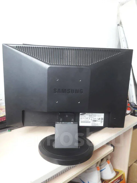 Samsung. 19" ����
