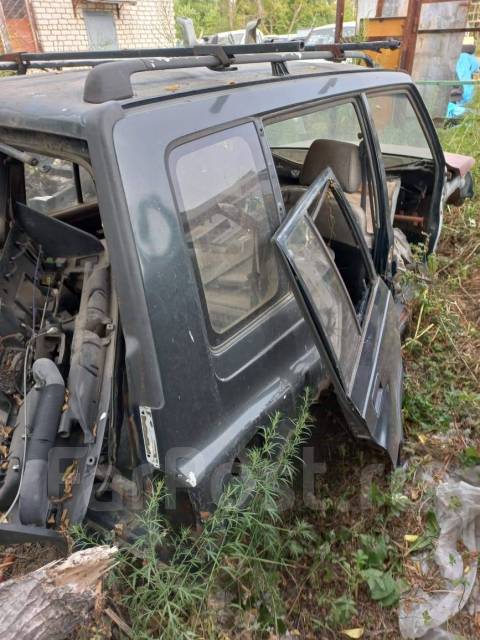 Suzuki escudo td01w