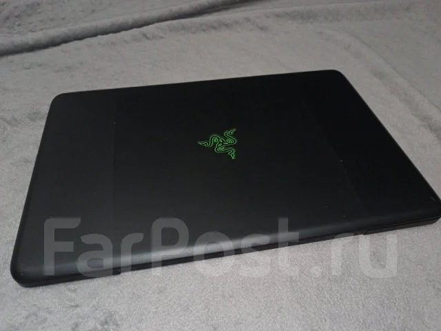 Razer. 17.3", 3,7����, ��� 8 ��, ���� 512���, WiFi: 1, Bluetooth: 1, ����������� �� 1��. ����