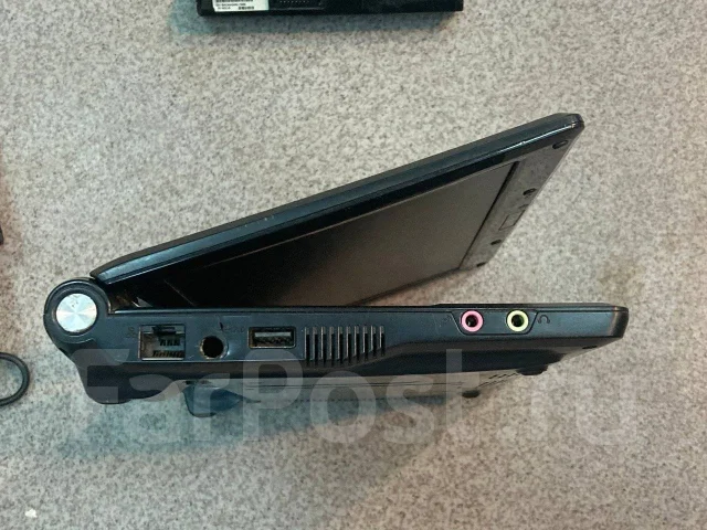 Asus Eee PC 900. 9", 0,9����, ��� 2048 ��, ���� 20���, WiFi: 1 ����