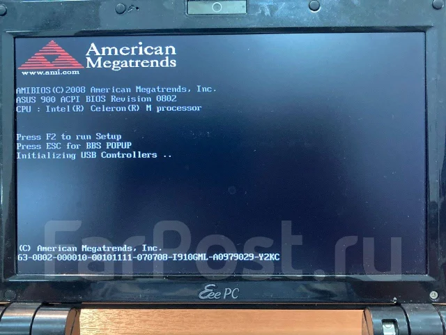 Asus Eee PC 900. 9", 0,9����, ��� 2048 ��, ���� 20���, WiFi: 1 ����