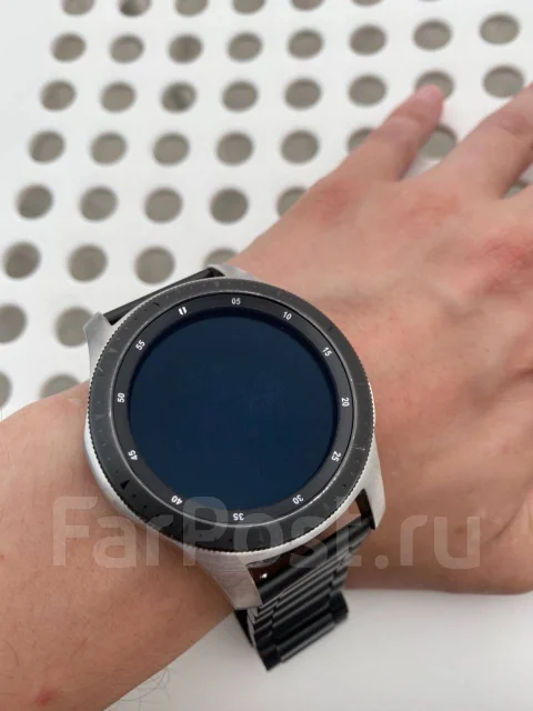 Samsung Galaxy Watch. NFC, IP68 ����