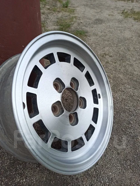 Almex. 5.5x14", 5x114.3, ET15 ����