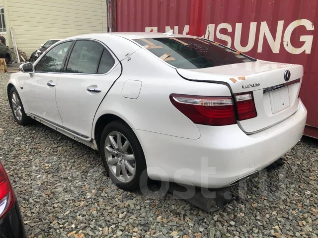 Lexus LS460. USF40, 1UR ����