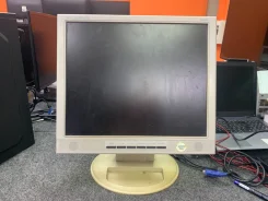 iiyama. 17" ����