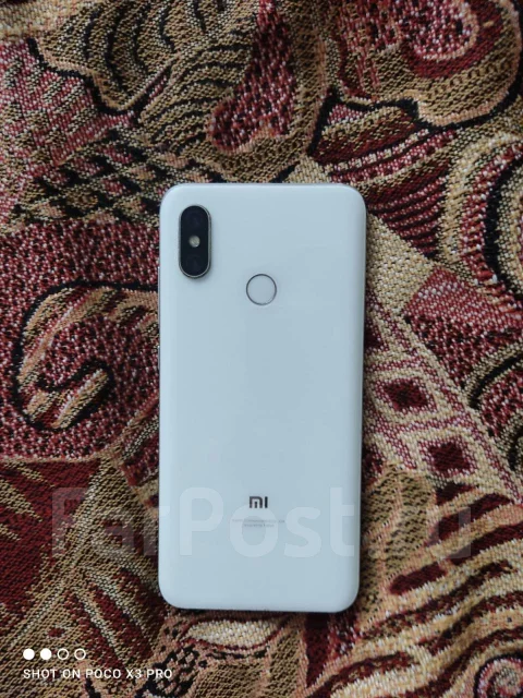 Xiaomi Mi8. �/�, �����, 4G LTE, Dual-SIM, NFC ����