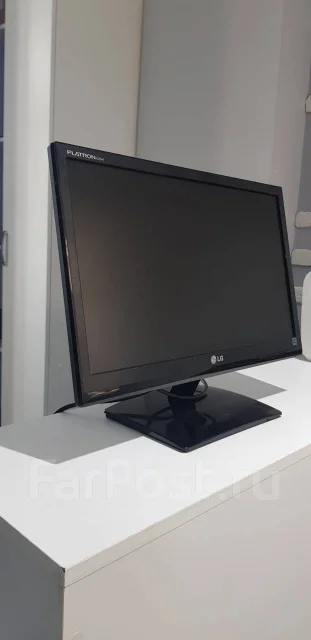Acer. 17" ����
