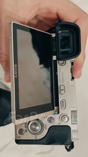 Sony Alpha ILCE-6000 Kit. 20 � ����� ��, ���: 3� ����