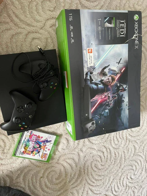 Microsoft Xbox One X ����