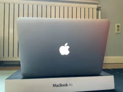 Apple MacBook Air 13 2011 Mid. 13", 1,8����, ��� 4 ��, ���� 256���, WiFi, Bluetooth, ����������� �� 7��. ����